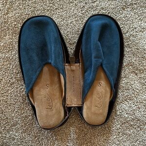 Love41 Blue Slippers